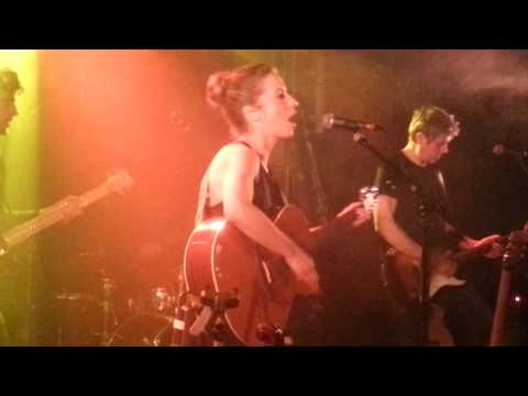 Emilie Gassin 31 mars 2015 La Maroquinerie Break You As I Go !