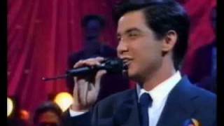 David Civera en canciones de nuestra vida canta "Hoy de rodillas" de Gianni Morandi