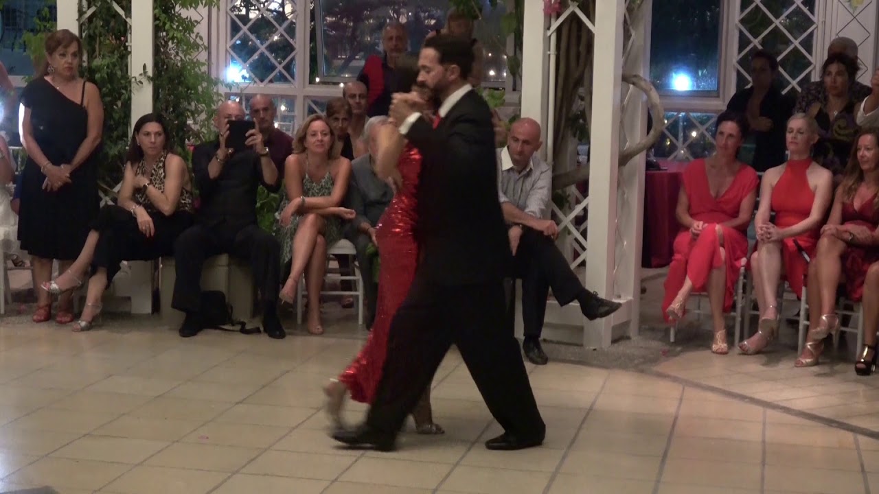 Gisela Paula Natoli y Gustavo Rosas - Fasano Selva -13°tangofestivalinternaz.Puglia  02.08.2019  1.3