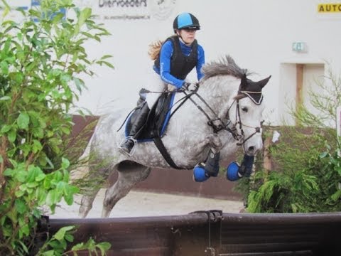 CrossDebuut bij De Kroo Indoor Eventing