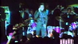 James Brown performs a Song Medley. Live at the Apollo Theater. March 1968.