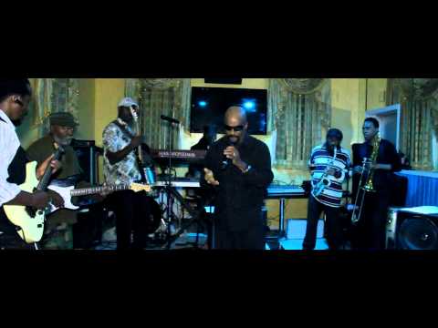 2 Shoe / Shoe 2 live performance