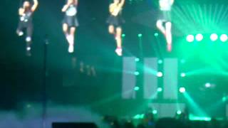 She was brave to have continued singing — once I'm upside down like that, I'm freaking out!