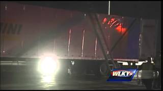 1 person dead after fiery crash at Gene Snyder and Bardstown Road