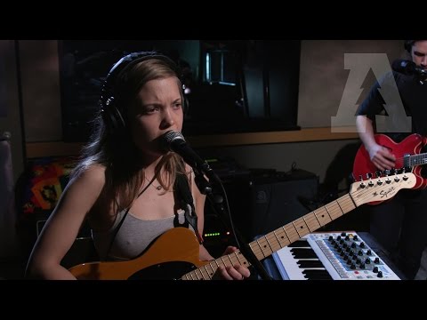 download lagu mp3 mp4 Campdogzz, download lagu Campdogzz gratis, unduh video klip Download Campdogzz Mp3 dan Mp4 Viral Gratis