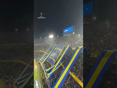 "¡EL RECIBIMIENTO DE BOCA DESDE ARRIBA! CONMEBOL #LIBERTADORES #GLORIAETERNA" Barra: La 12 &bull; Club: Boca Juniors