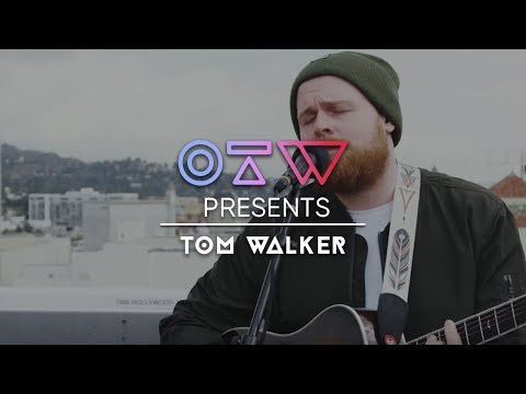Tom Walker – “Leave a Light On” | Live From The Rooftop