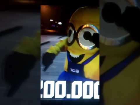 El piso es lava con Minion y Spiderman