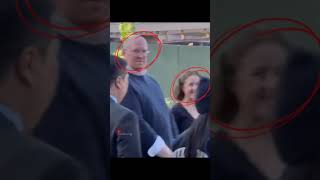 Download lagu Jisoo attracts all eyes wherever she goes!!👀🤩 #blackpink #jisoo #kimjisoo mp3