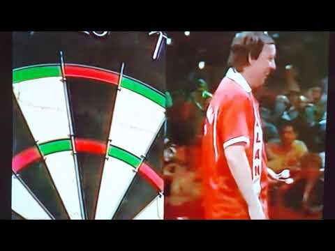 1986 Darts  Jocky wilson and Alan evans having a laugh