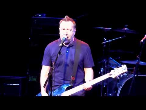 Peter Hook and The Light 'Dreams Never End' HD @ Buxton, Opera House, 25.02.2012