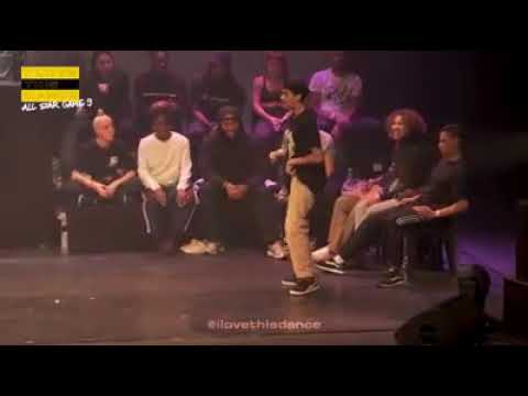 Brasileiro Bugando a Gringa ao som de Rincón sapiencia - ponta de lanca