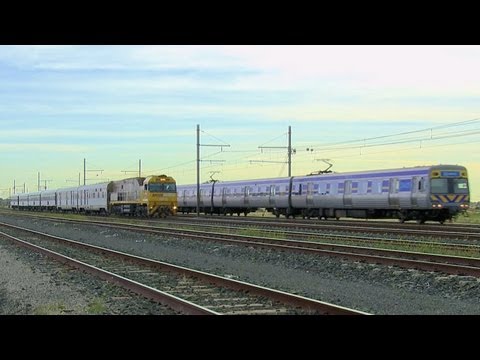 The Overland Races A Metro Trains Melbourne Suburban Electric Passenger Train (3/12/2009) - PoathTV