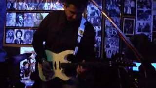 DR GOODROLL . " She´s a windup" (Bee seing you)