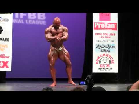 Marius Dohne posing at the 2014 NY Pro Bodybuilding Show
