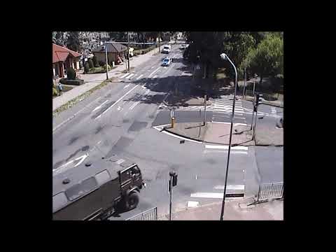 18.06.2019 - Oleśnica - Policjanci pilotowali samochód z rodzącą kobietą