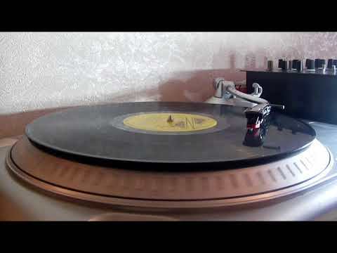 B B Seaton - You Are My Sunshine (Jama 1975).