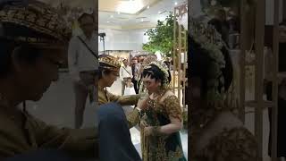 Download lagu Temu manten adat Jawa #temu #temumanten #temumantenadatjawa #pengantin ##pernikahan #adatjawa #adat mp3