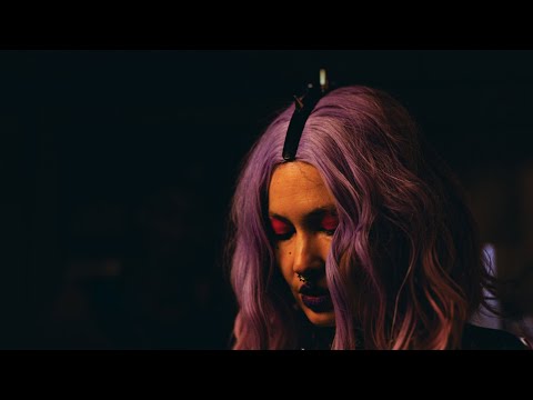 Woody Vibes x Bakû x Hermit - Everything's Okay (Music video)