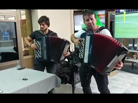 Bojan Nešić, sa sinom, kratko je odsvirao Draganu Markoviću Palmi