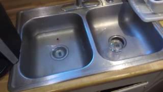 How to unclog a sink the easy way (No Plunger needed)