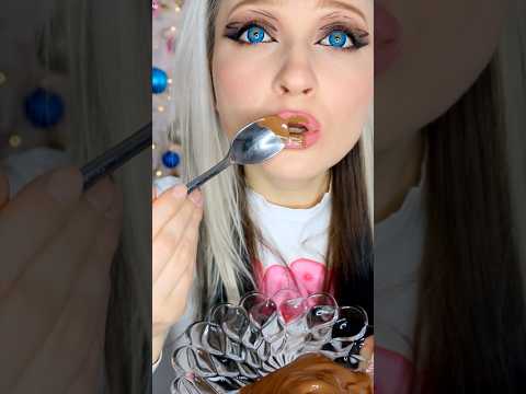 Chocolate lipstick lifehack 🍩🍫💄 #beauty #lifehacks #makeup #hack #lipstick #prank