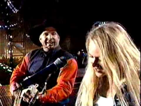 Jewel Kilcher singing Someday Soon