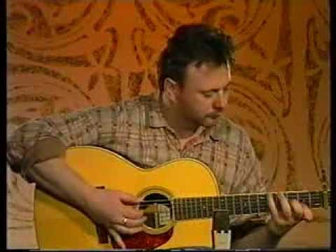 Tony McManus - 2 reels on guitar : "Andy Renwick's Ferret / The Twisted Bridge"