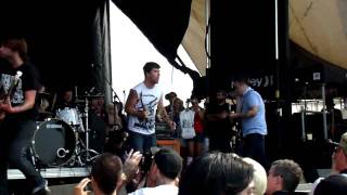 Alexisonfire - Drunks, Lovers, Sinners And Saints @ The Warped Tour 2009 - Mississauga