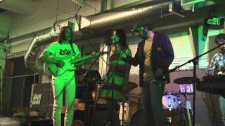 The Loose Salute - Happy I Don't Count (Rough Trade East, 13th Sept 2011)