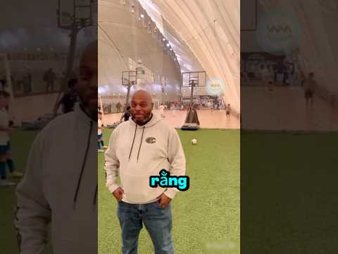 Anh ấy không hề biết con trai mình là ngôi sao của đội bóng