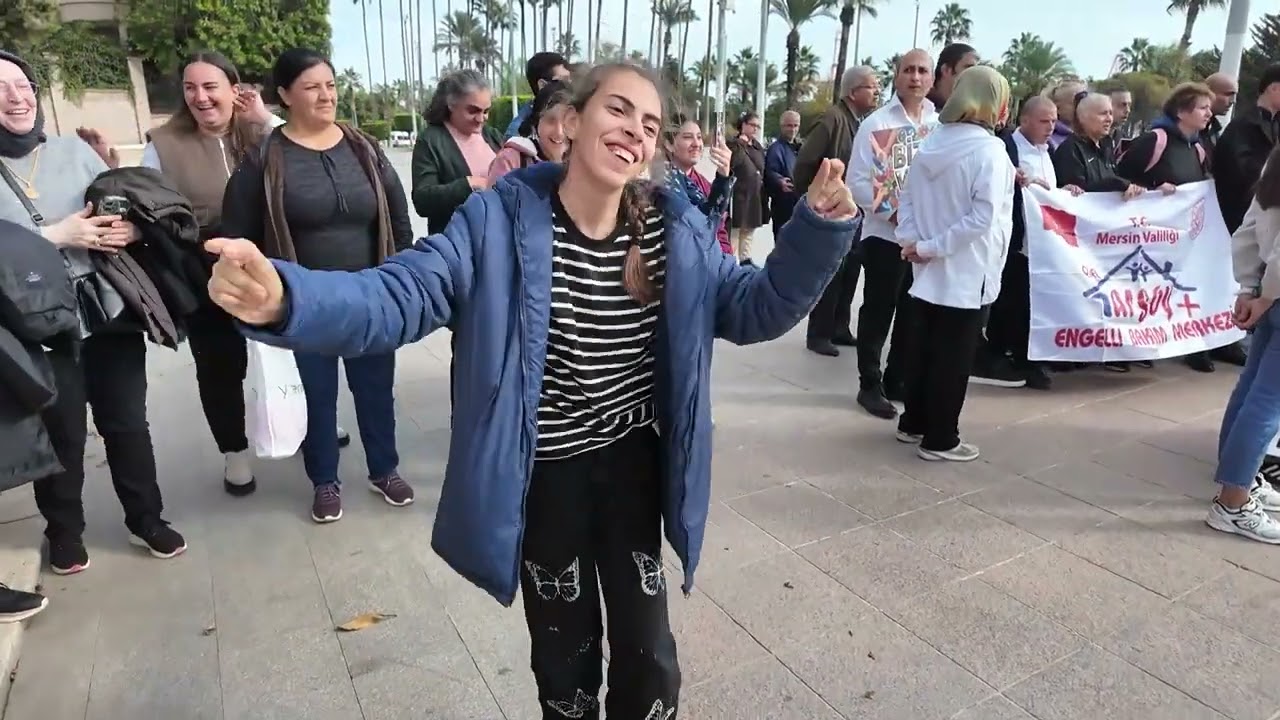 BÜYÜKŞEHİR KOORDİNESİNDE ‘DÜNYA ENGELLİLER GÜNÜ’ KAPSAMINDA YÜRÜYÜŞ GERÇEKLEŞTİRİLDİ