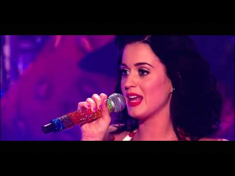 Katy Perry - California Gurls (live at iConcerts)