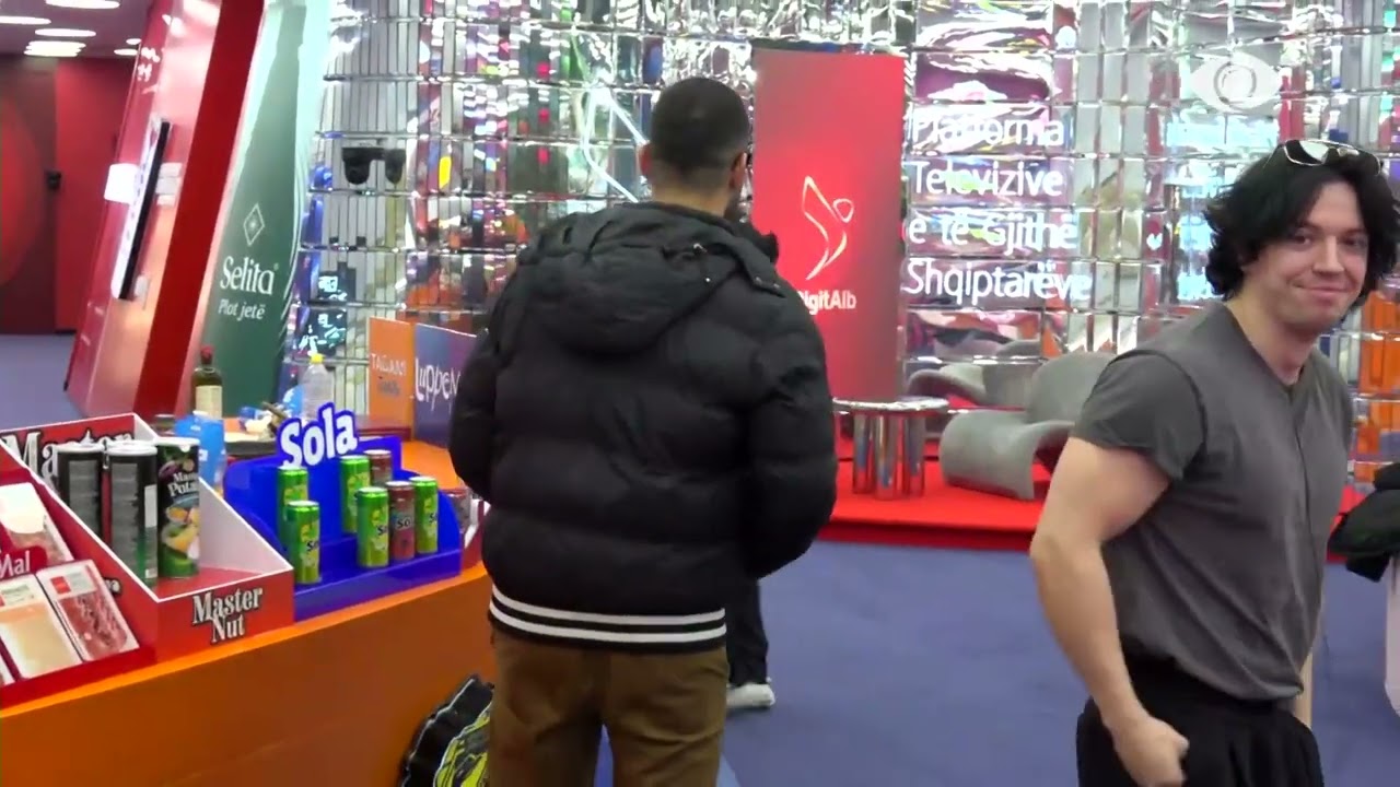 “Pse i more cigaret”/ Miri debaton ashpër me Mal-in: Më nxirrë me Zarf të Zi