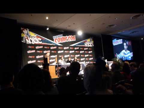 I stun Forever's Ioan Gruffudd (Dr  Henry Morgan) at NYCC 2014