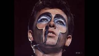 PETER GABRIEL . D.I.Y. . PLAYS LIVE . I LOVE MUSIC
