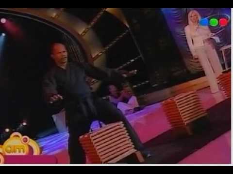 Vale la pena (AM) - Karateka con Susana Gimenez