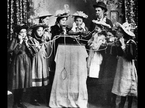 The world’s first jukebox was like a silent disco!