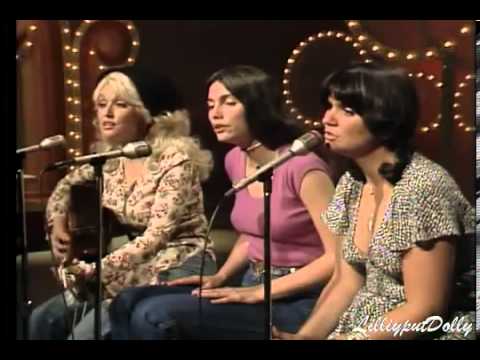 Dolly Parton Bury Me Beneath The Willow on Dolly Show with Emmylou Harris  Linda Ronstadt 1976/77