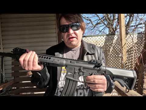 Lassen Sie uns das LWRC M6-IC Enhanced Piston AR15 Carbine testen. Was könnte schiefgehen?