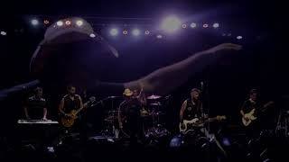 EMBLEMA MADAME X FT GABRIEL MARIAN