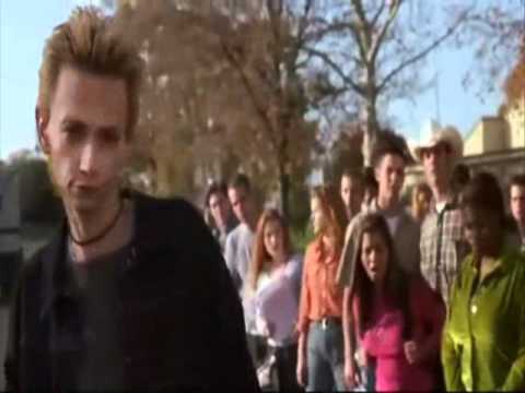Tráiler El chico nuevo [WEB-DL] 2002