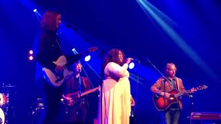 Yola - Faraway Look - Live at Huvilateltta, Helsinki, Aug. 31, 2019