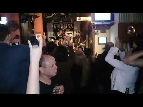 Banda kerosenes no Porão do Denão