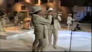 banda arkangel r-15  -  quebradita en el mar