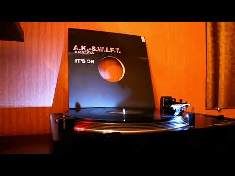 A.K. -S.W.I.F.T. & Mazaya - It's On [12' Single]