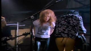 Guns N Roses Welcome to The Jungle Video