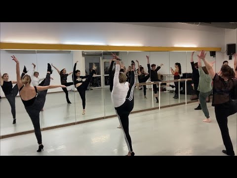 Backstage Romance - Moulin Rouge