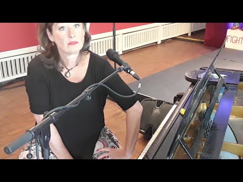 #CubusLive  Anja Lerch aus der Cubus Kunsthalle Duisburg