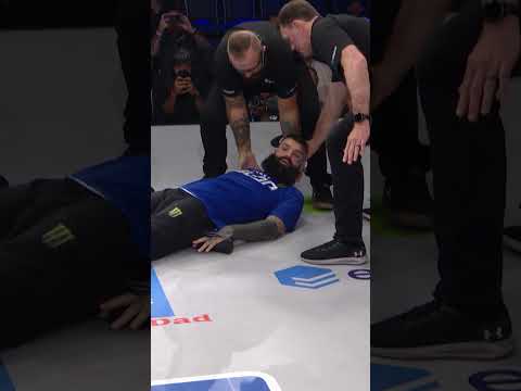 Knockout Artist ✅ Vern goes for the light heavyweight title at #PowerSlap11 🏆